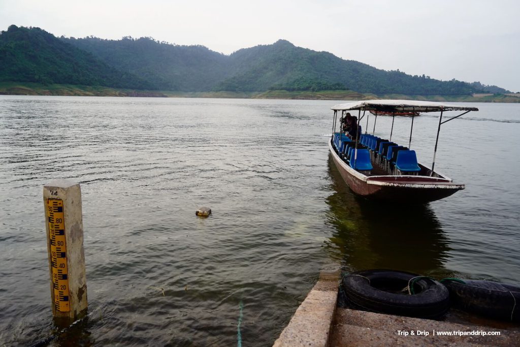 เหมาเรือเข้าเขาช่องลม