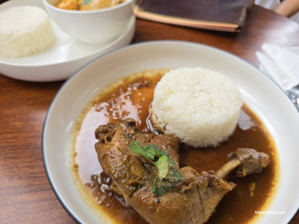 อาหารคาเฟ่นรสิงห์